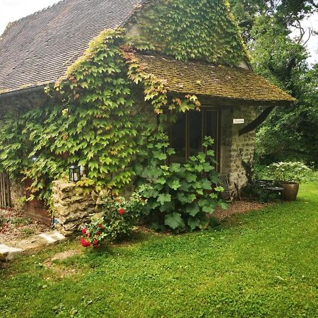 Отель Domaine De La Folicoeur Sainte-Colombe-pres-Vernon Экстерьер фото